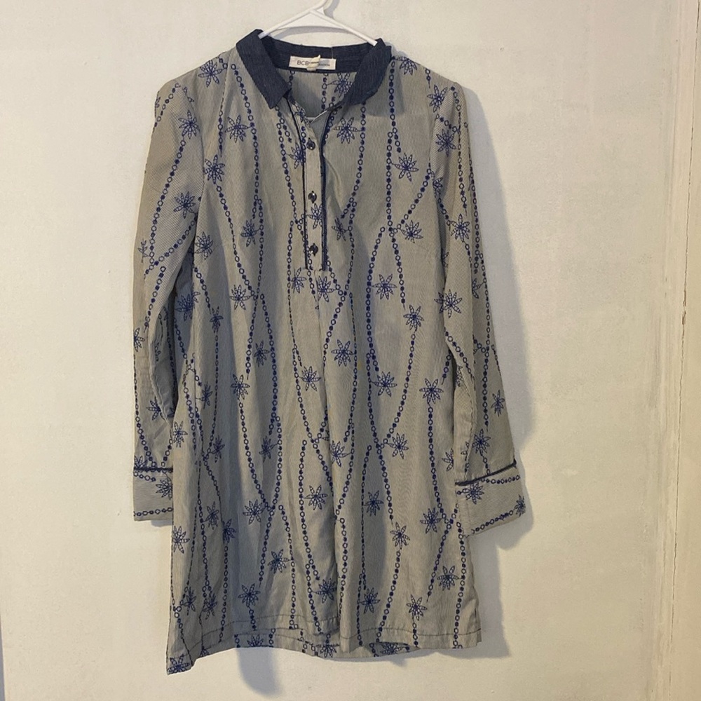 BCBG Generation size S flower print blue dress